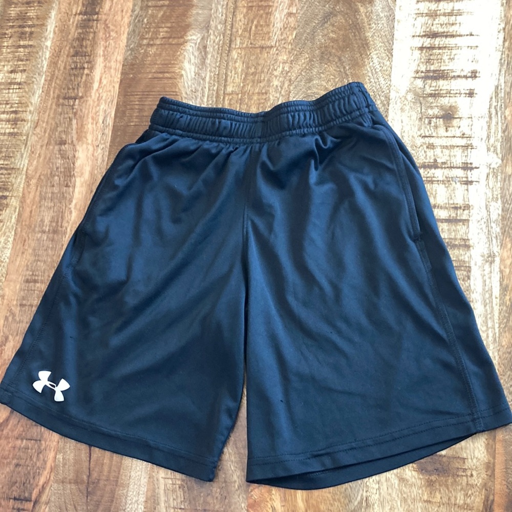 Boys under armour shorts Size youth small